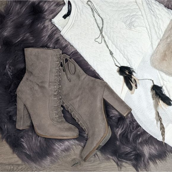 Carlos Santana Suede Lace Up Booties - Picture 5 of 5